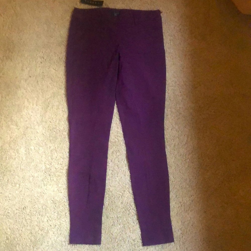 Theory. Size 0. Purple skinny pants. New w/tags